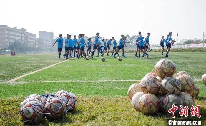 国家发改委公布21个足球场地设施建设重点推进城